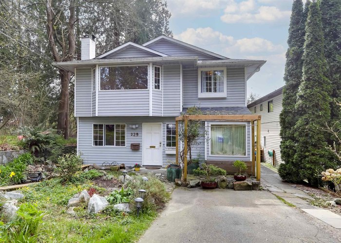229 22ND Street, North Vancouver, BC V7M 2A2 |  Photo 1