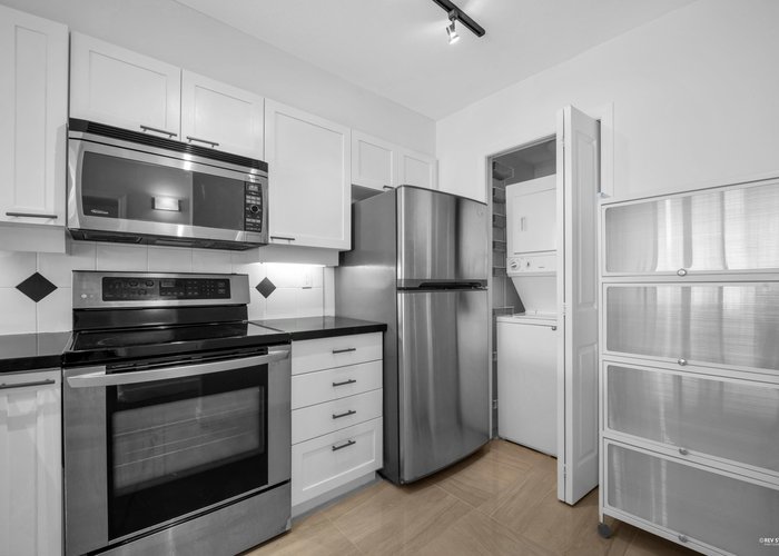 404 - 2575 4TH Avenue, Vancouver, BC V6K 1P5 |  Photo 37