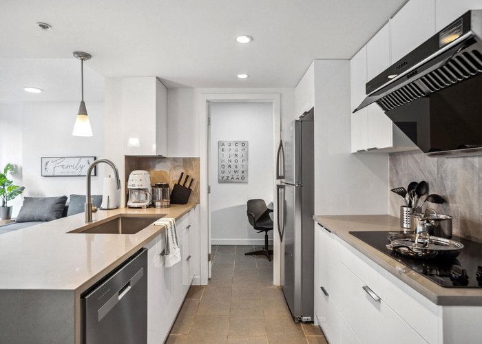 605 - 618 Abbott Street, Vancouver, BC V6B 0C1 |  Photo 14