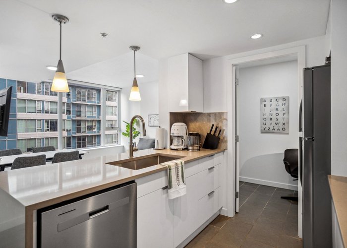 605 - 618 Abbott Street, Vancouver, BC V6B 0C1 |  Photo 16