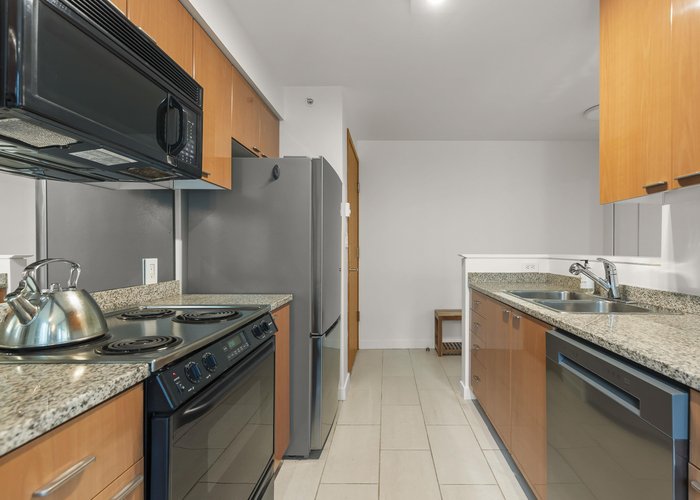 501 - 1200 Georgia Street, Vancouver, BC V6E 4R2 |  Photo 40