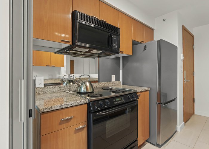501 - 1200 Georgia Street, Vancouver, BC V6E 4R2 |  Photo 41