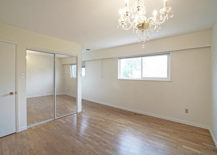 1523 Parker Place, White Rock, BC V4B 4S6 |  Photo 37