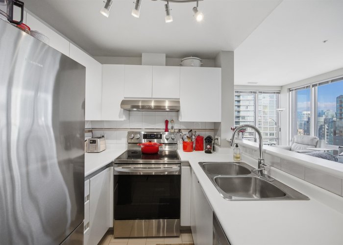 1607 - 989 Nelson Street, Vancouver, BC V6Z 2S1 |  Photo 35