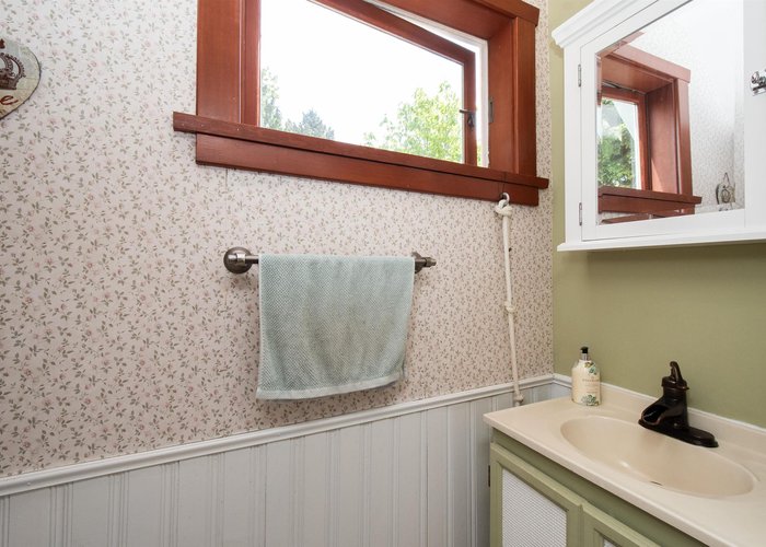1560 Macgowan Avenue, North Vancouver, BC V7P 2X2 |  Photo 58