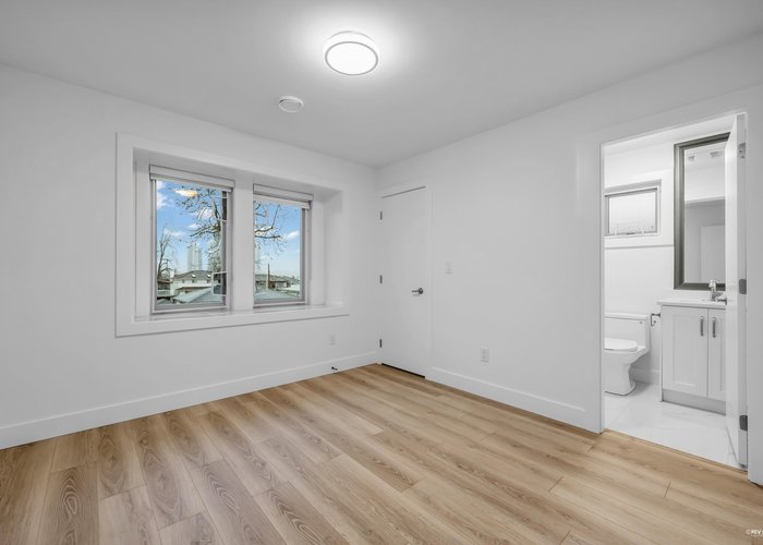 4267 Parker Street, Burnaby, BC V5C 3C4 |  Photo 52
