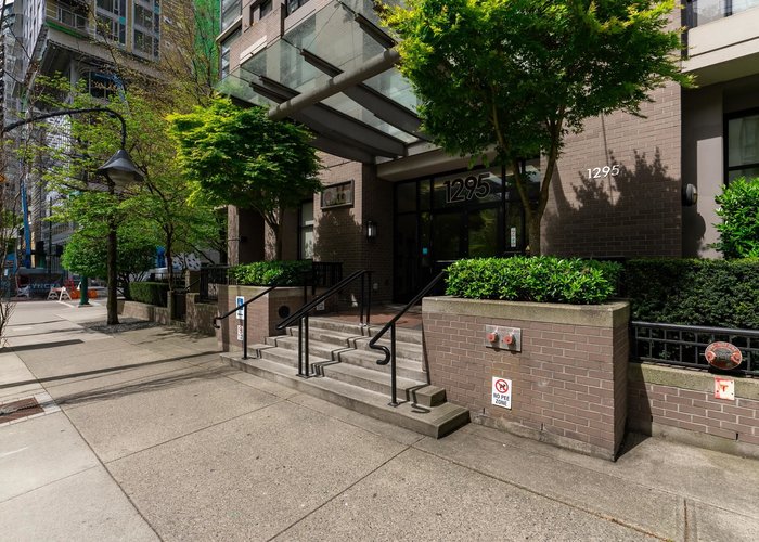 1703 - 1295 Richards Street, Vancouver, BC V6B 4K8 |  Photo 41