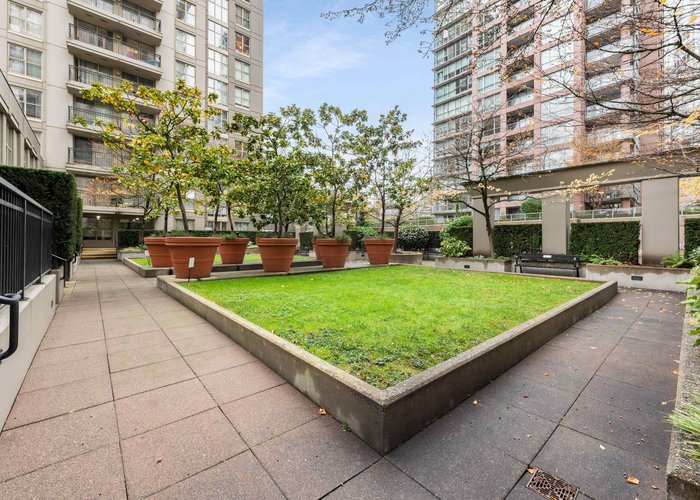 1203 - 969 Richards Street, Vancouver, BC V6B 1A8 |  Photo 42