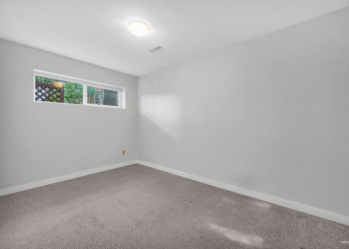 4249 4251 Barker Avenue, Burnaby, BC V5G 3C3 |  Photo 45