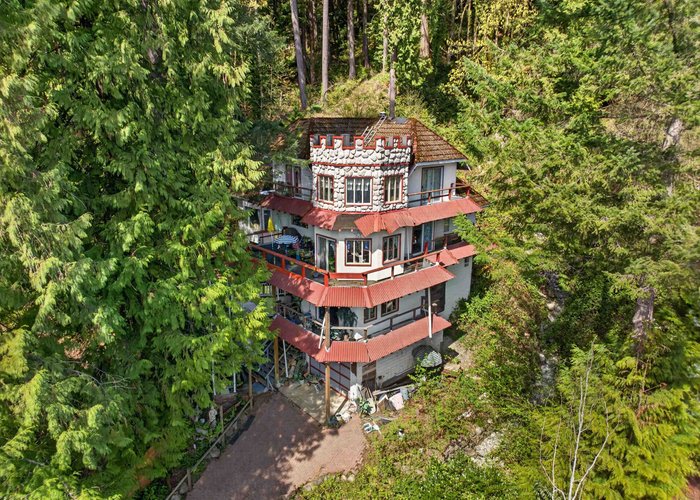2755 Panorama Drive, North Vancouver, BC V7G 1V7 |  Photo 1
