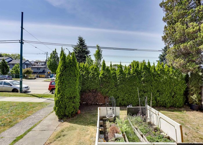 936 Nanaimo Street, Vancouver, BC V5L 4S9 |  Photo 32