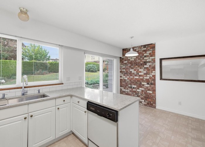 7605 Lawrence Drive, Burnaby, BC V5A 3M6 |  Photo 45