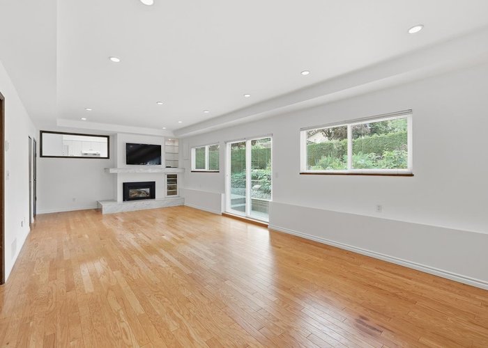 7605 Lawrence Drive, Burnaby, BC V5A 3M6 |  Photo 47