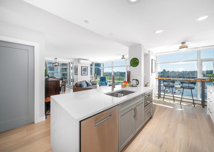 902 - 1199 Marinaside Crescent, Vancouver, BC V6Z 2Y2 |  Photo 42