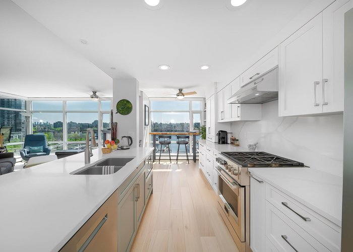 902 - 1199 Marinaside Crescent, Vancouver, BC V6Z 2Y2 |  Photo 43