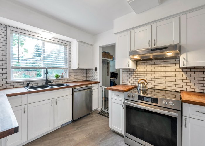 33318 Holland Avenue, Abbotsford, BC V2S 1E9 |  Photo 31