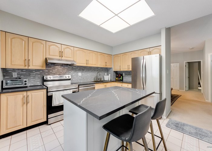 202 - 5885 Olive Avenue, Burnaby, BC V5H 4N8 |  Photo 32