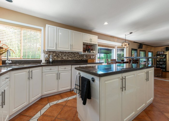 8588 141 Street, Surrey, BC V3W 3A9 |  Photo 45