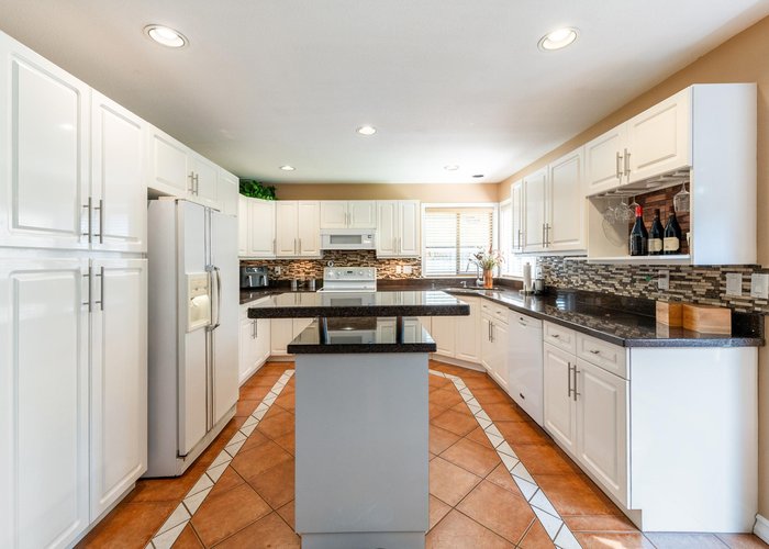 8588 141 Street, Surrey, BC V3W 3A9 |  Photo 47