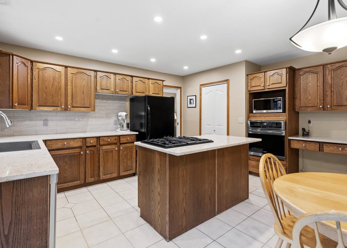 2866 Mara Drive, Coquitlam, BC V3C 5L2 |  Photo 49