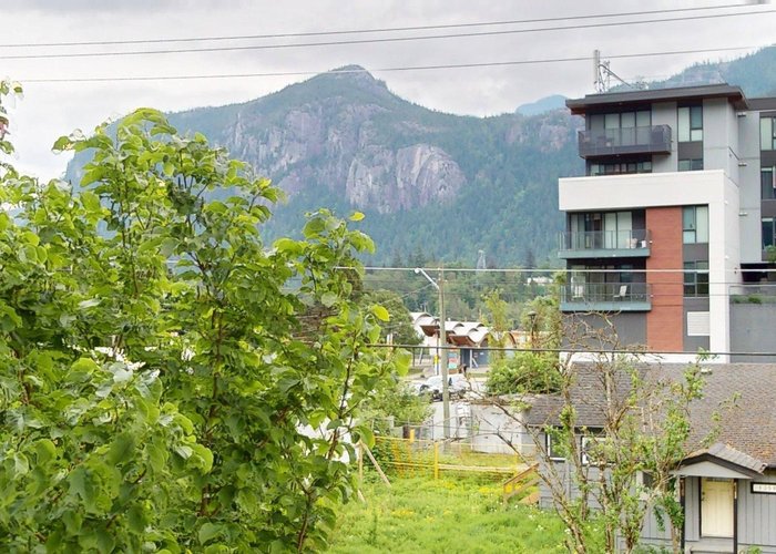 207 - 1336 Main Street, Squamish, BC V8B 0R2 |  Photo 41