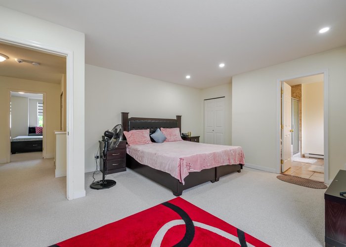 18162 69 Avenue, Surrey, BC V3S 9C7 |  Photo 40