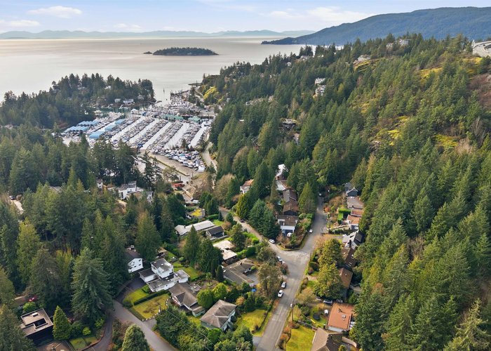 5757 Cranley Drive, West Vancouver, BC V7W 1S9 |  Photo 18