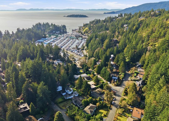 5757 Cranley Drive, West Vancouver, BC V7W 1S9 |  Photo 15