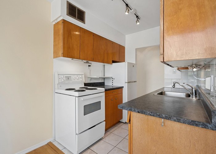 401 - 1315 Cardero Street, Vancouver, BC V6G 2J2 |  Photo 46