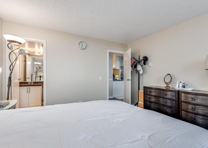2002 - 3970 Carrigan Court, Burnaby, BC V3N 4S5 |  Photo 33