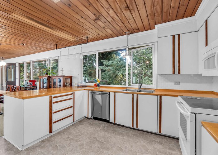 977 Belvedere Drive, North Vancouver, BC V7R 2C2 |  Photo 45