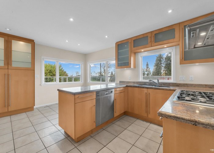 2615 Skilift Place, West Vancouver, BC V7S 2T6 |  Photo 22