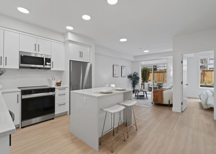 209 - 33820 South Fraser Way, Abbotsford, BC V2S 2C5 |  Photo 16