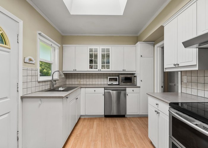 170 Carisbrooke Crescent, North Vancouver, BC V7N 2S1 |  Photo 19