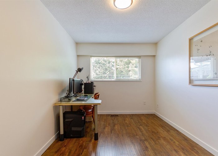 1906 Rhodena Avenue, Coquitlam, BC V3K 2Z9 |  Photo 34