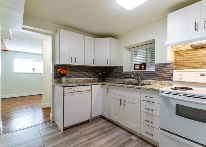 1906 Rhodena Avenue, Coquitlam, BC V3K 2Z9 |  Photo 37