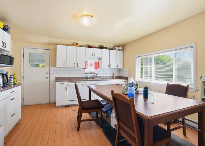 5689 Porpoise Bay Road, Sechelt, BC V0N 1V0 |  Photo 40