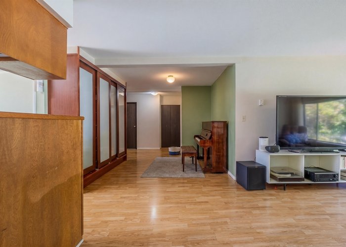 8074  8076 19TH Avenue, Burnaby, BC V3N 1G3 |  Photo 45