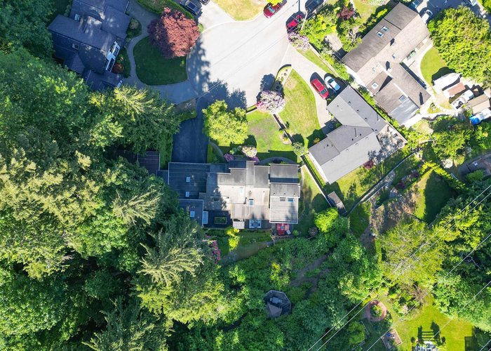 1747 Bellelynn Place, North Vancouver, BC V7J 2T9 |  Photo 73