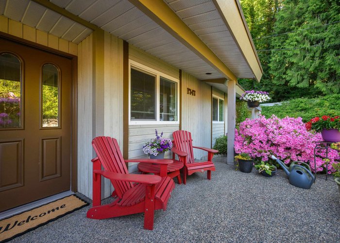 1747 Bellelynn Place, North Vancouver, BC V7J 2T9 |  Photo 40