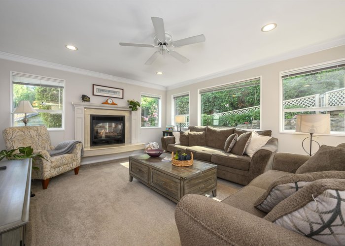 1747 Bellelynn Place, North Vancouver, BC V7J 2T9 |  Photo 44