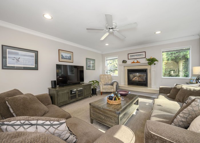 1747 Bellelynn Place, North Vancouver, BC V7J 2T9 |  Photo 45