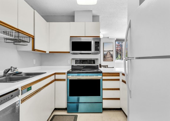202 - 3980 Carrigan Court, Burnaby, BC V3N 4S6 |  Photo 45