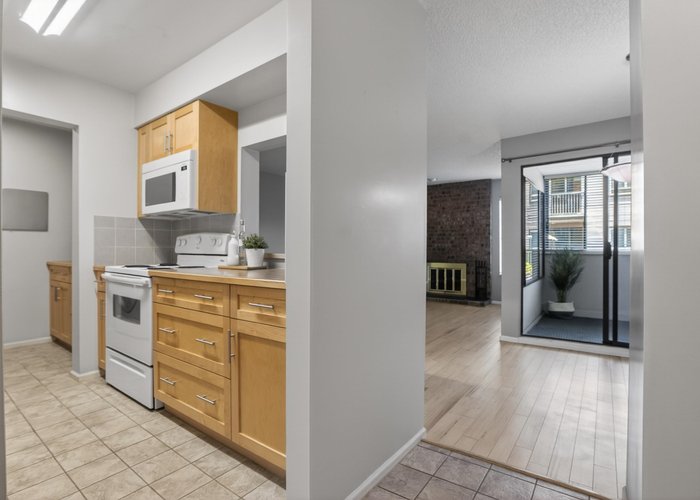 203 - 1410 Blackwood Street, White Rock, BC V4B 3V4 |  Photo 35