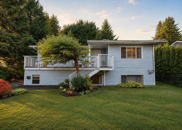 674 Blue Mountain Street, Coquitlam, BC V3J 4R6 |  Photo 21