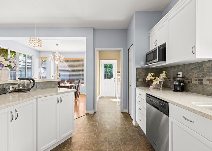 3307 Rosemary Heights Crescent, Surrey, BC V3Z 0K7 |  Photo 45