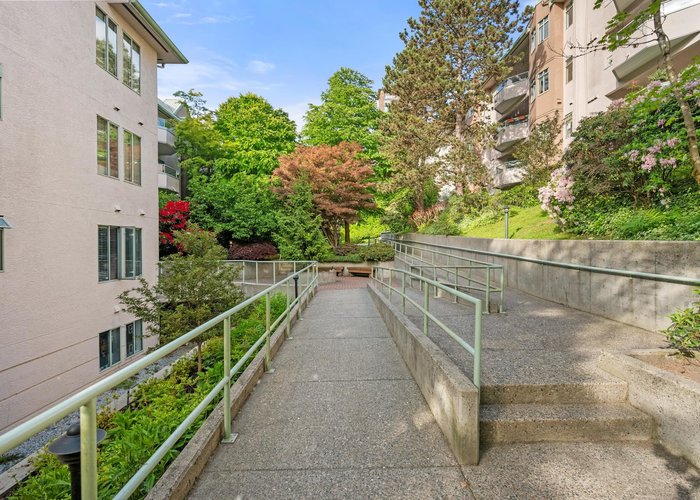 410 - 6737 Station Hill Court, Burnaby, BC V3N 4V2 |  Photo 55