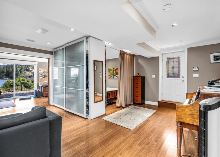 2588 Panorama Drive, North Vancouver, BC V7G 1V5 |  Photo 43