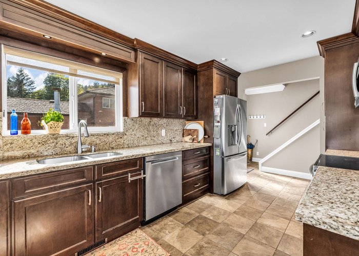 2588 Panorama Drive, North Vancouver, BC V7G 1V5 |  Photo 54