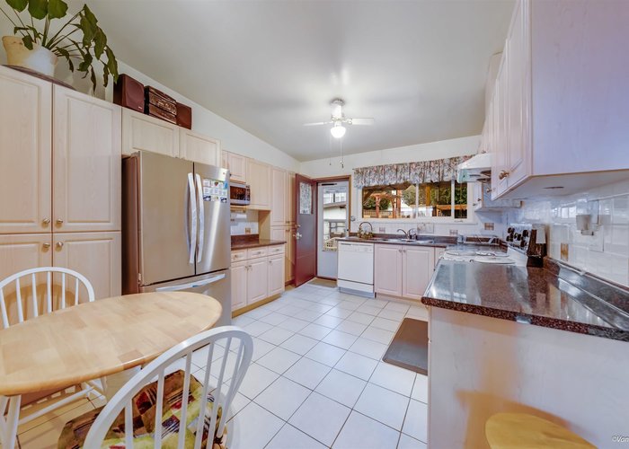 4646 Charlotte Court, Burnaby, BC V5G 2R8 |  Photo 29
